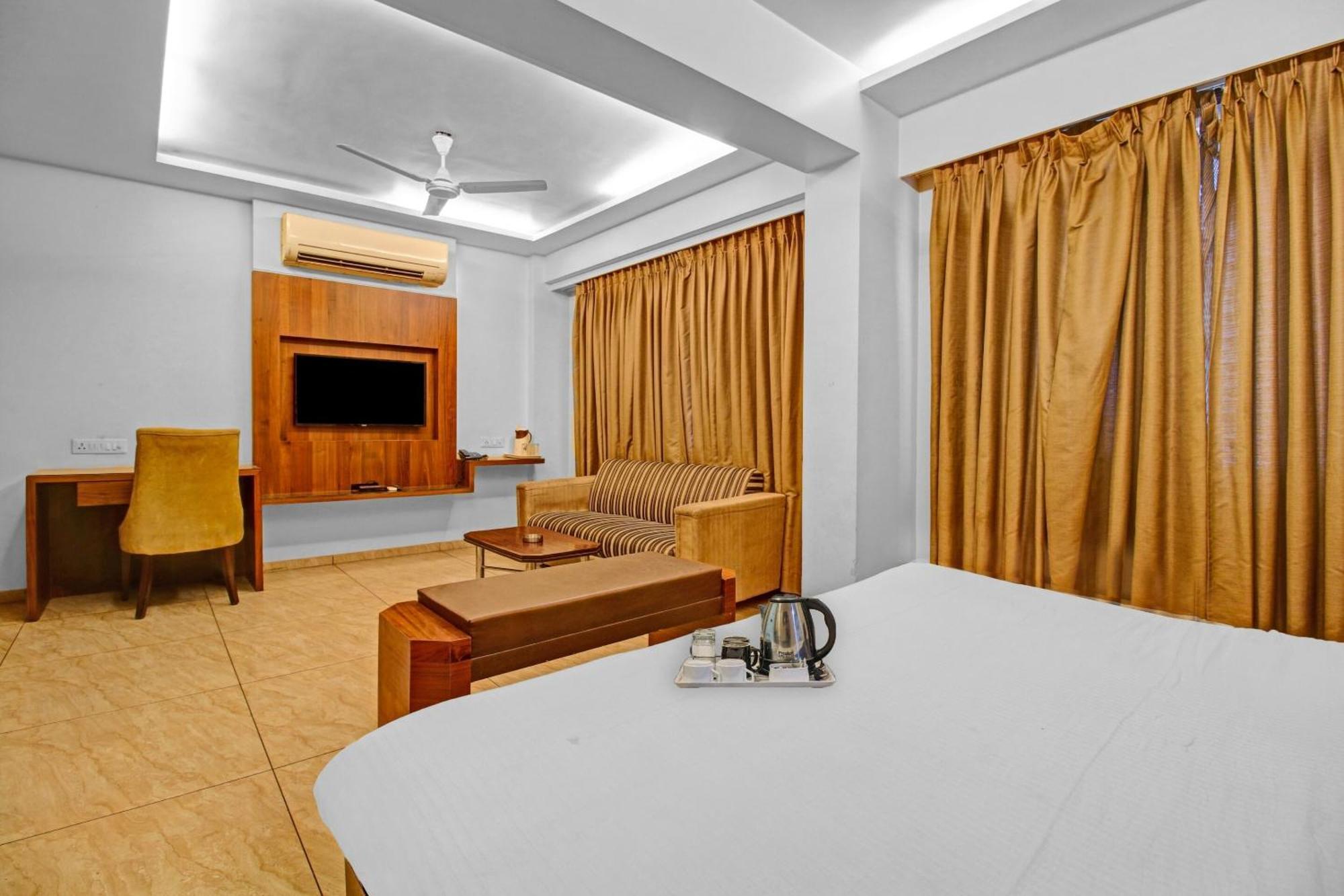 Collection O Surya Hotel Bhopal Exterior foto